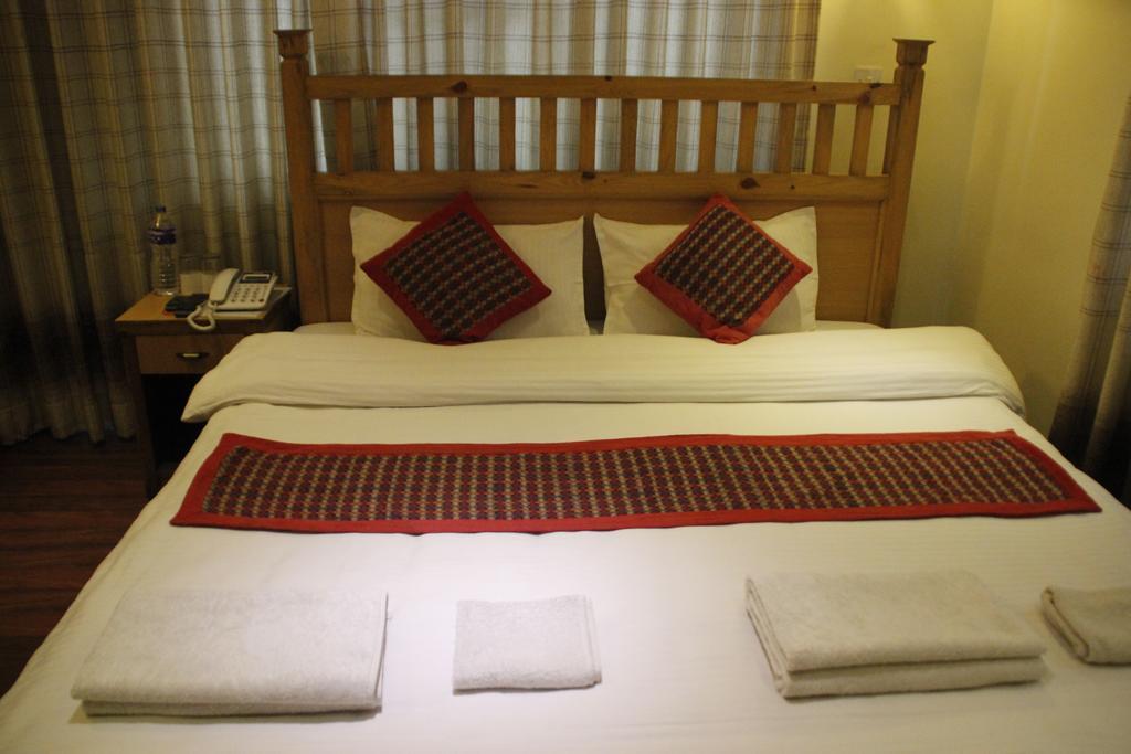 Hotel Peace N Park Káthmándú Pokoj fotografie
